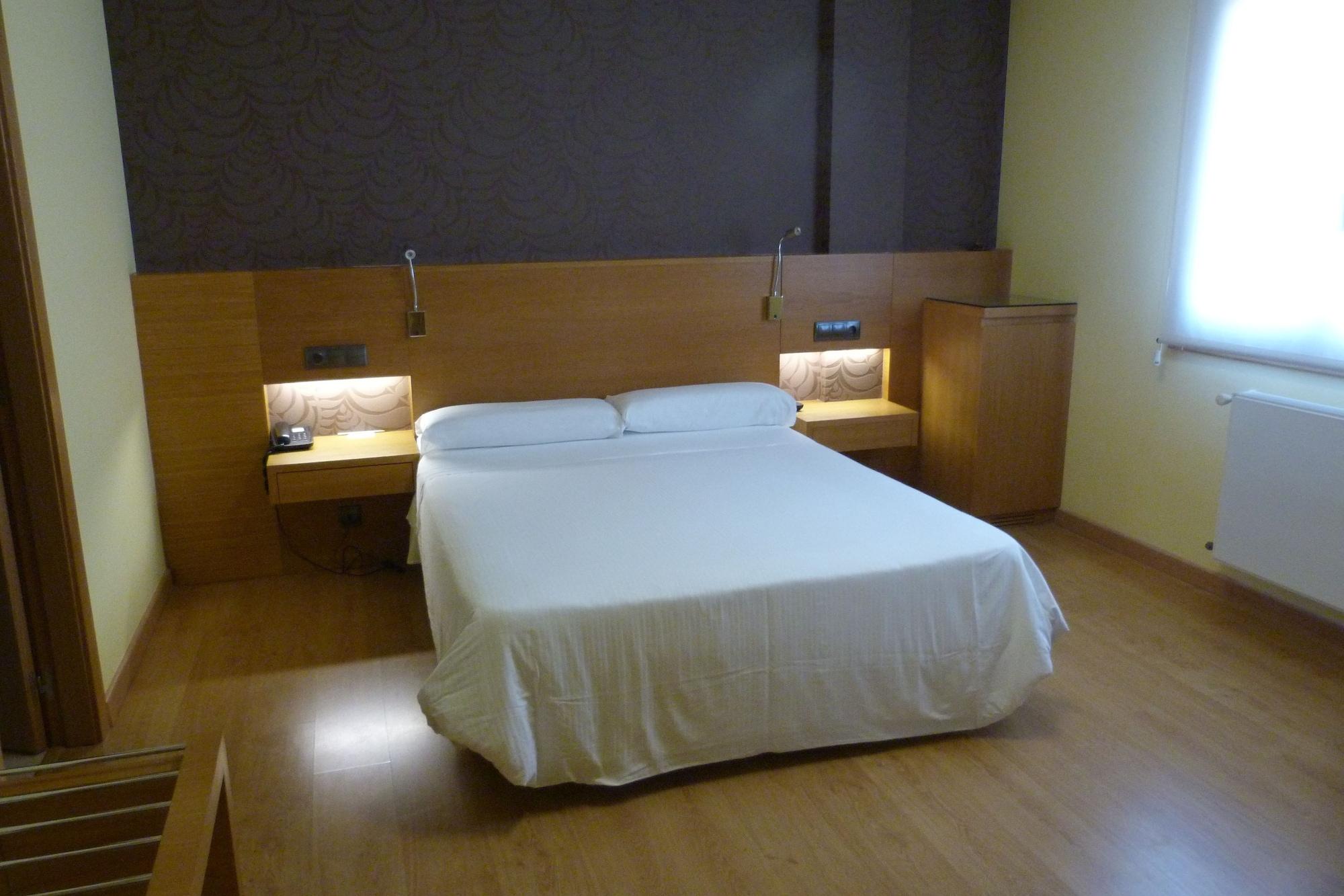 Hotel Nordes Burela Экстерьер фото